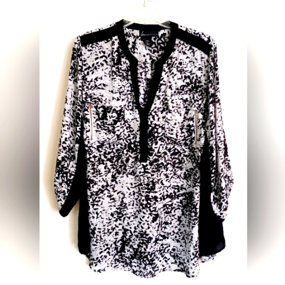 Lane Bryant 22-24 women's v-neck black & white tunic